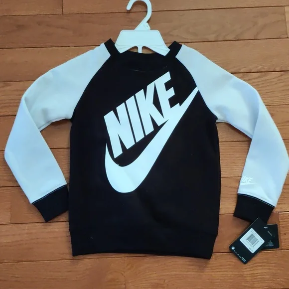 Very cute toddler boys Nike matching set - Picture 2 of 3